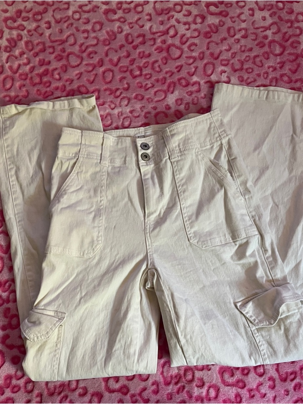 Straight Leg Women’s Jeans in Off-White
